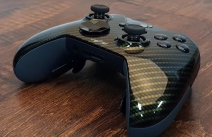 This Glamour Carbon Fiber Titan Elite Xbox One Controller Lets You