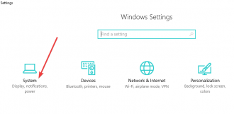 How to connect a projector to your Windows 10/11 PC