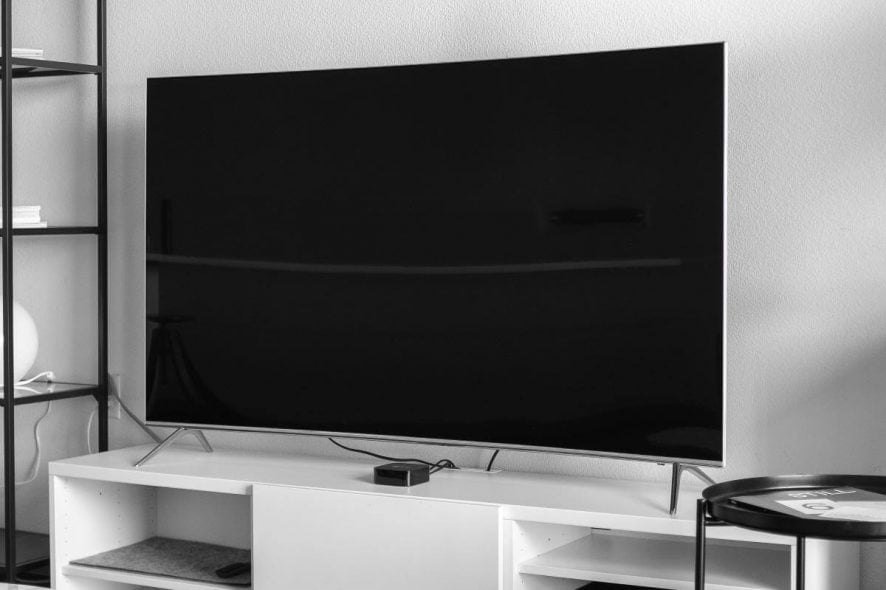 blank tv screen with xbox one