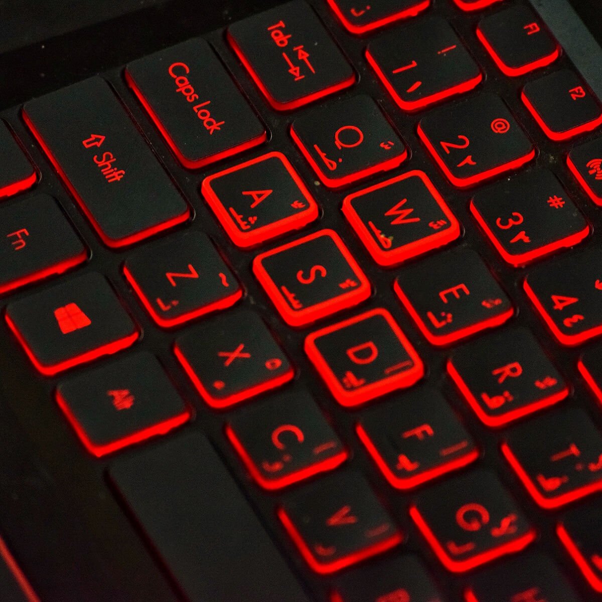 SOLVED: Windows 10 switches keyboard language on its own