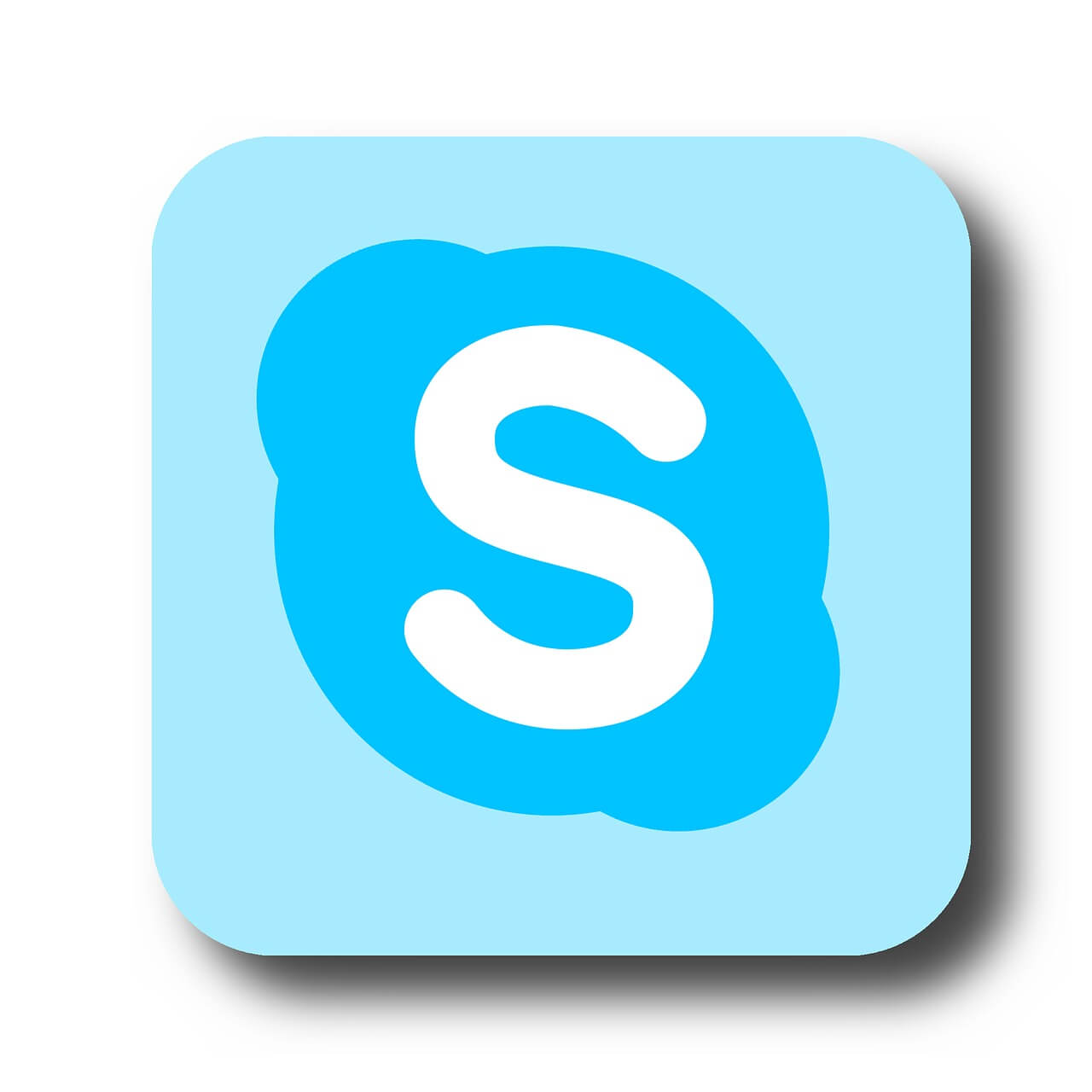 Skype's chat panel shifts to the right of the screen
