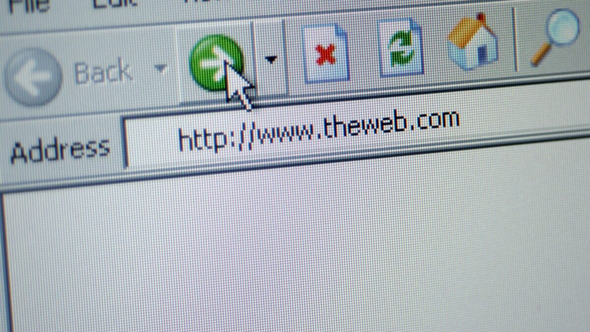 internet explorer slow windows 10