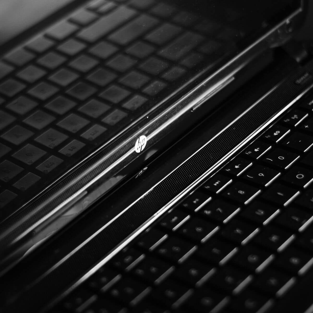 Laptop close-up - Windows has encountered a problem communicating with a device