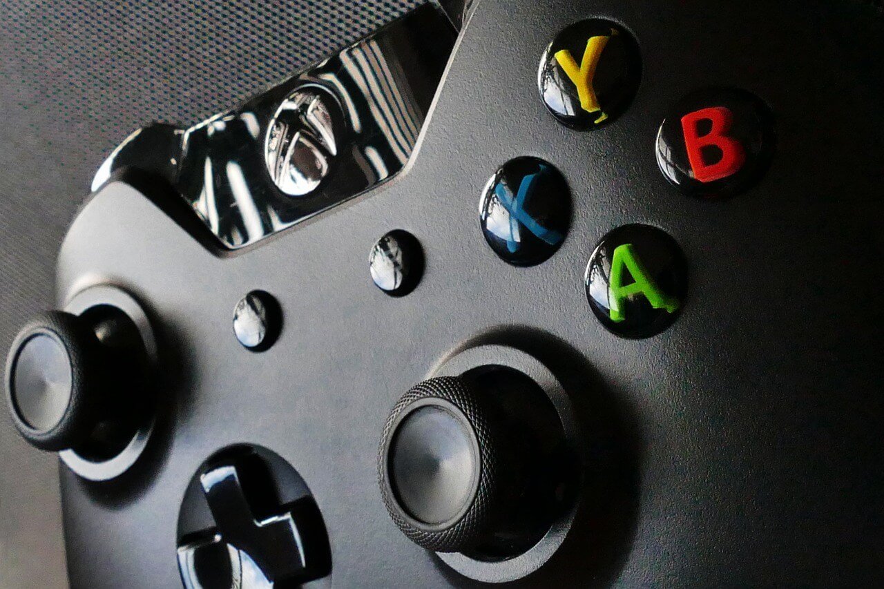 video-games controller close-up - Turn Xbox into PC