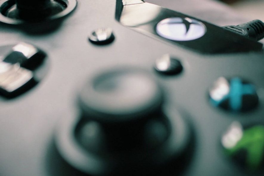 Mixer not streaming Xbox One - xbox controller close-up