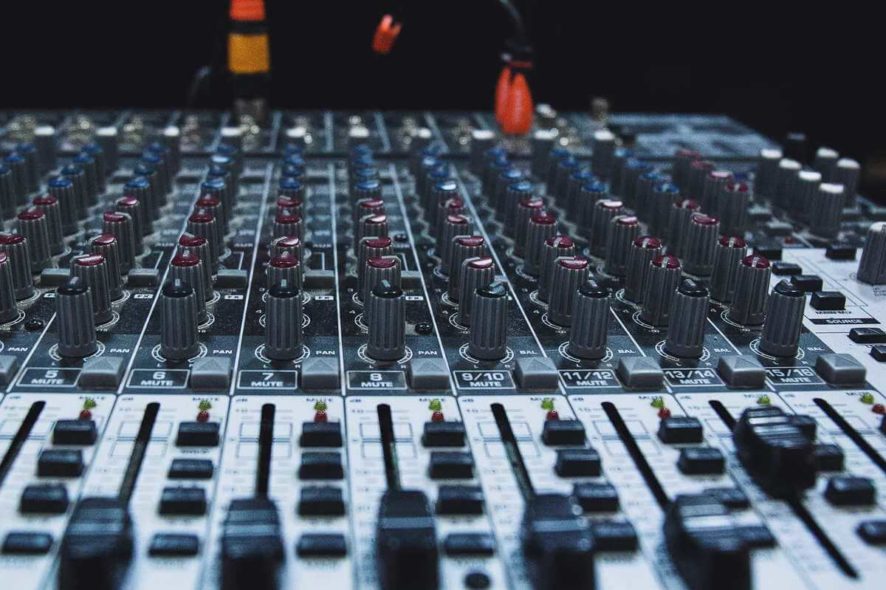 5 Best Audio Mixers With USB Interface