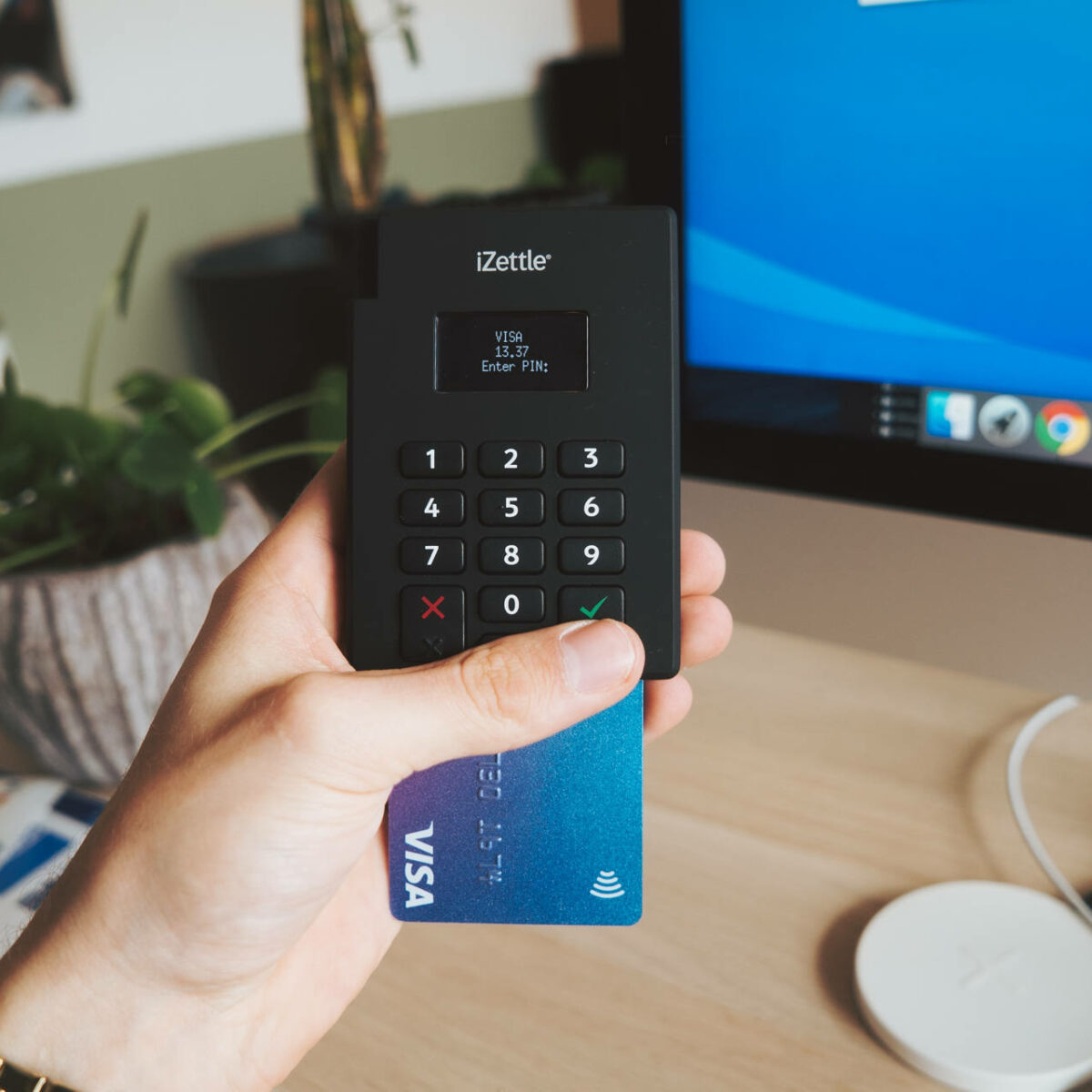 Credit Card Swipe Reader Neutral for OS 
