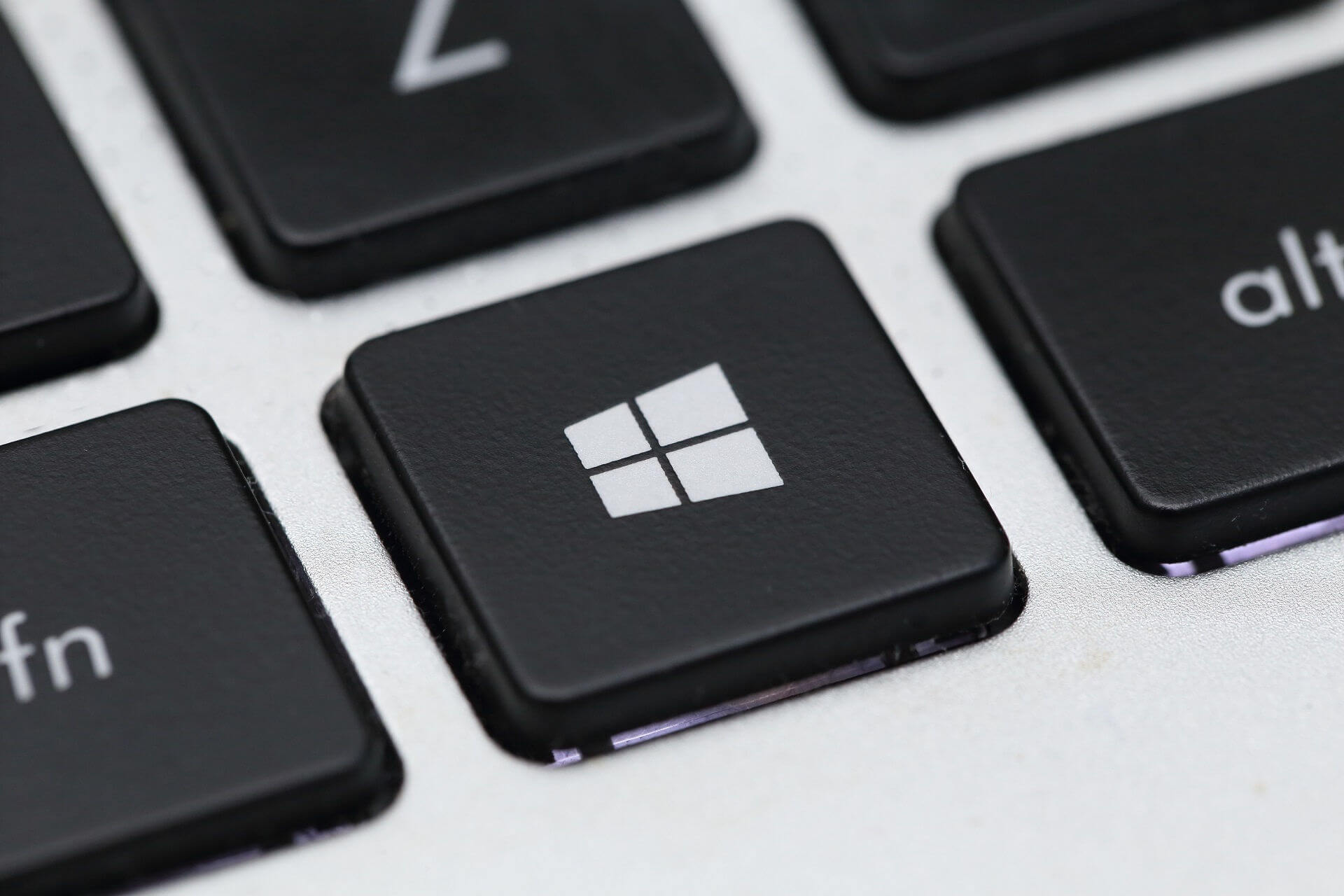How to fix Windows 10 wakes up from sleep on its own
