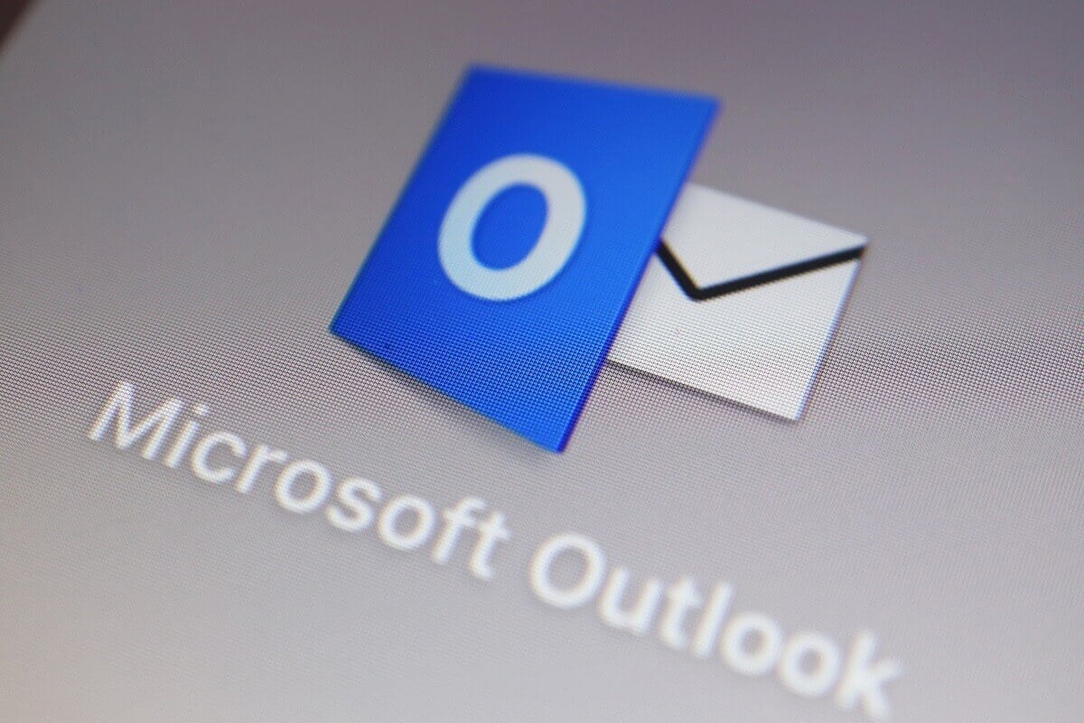 Microsoft Outlook email signatures will sync in the cloud