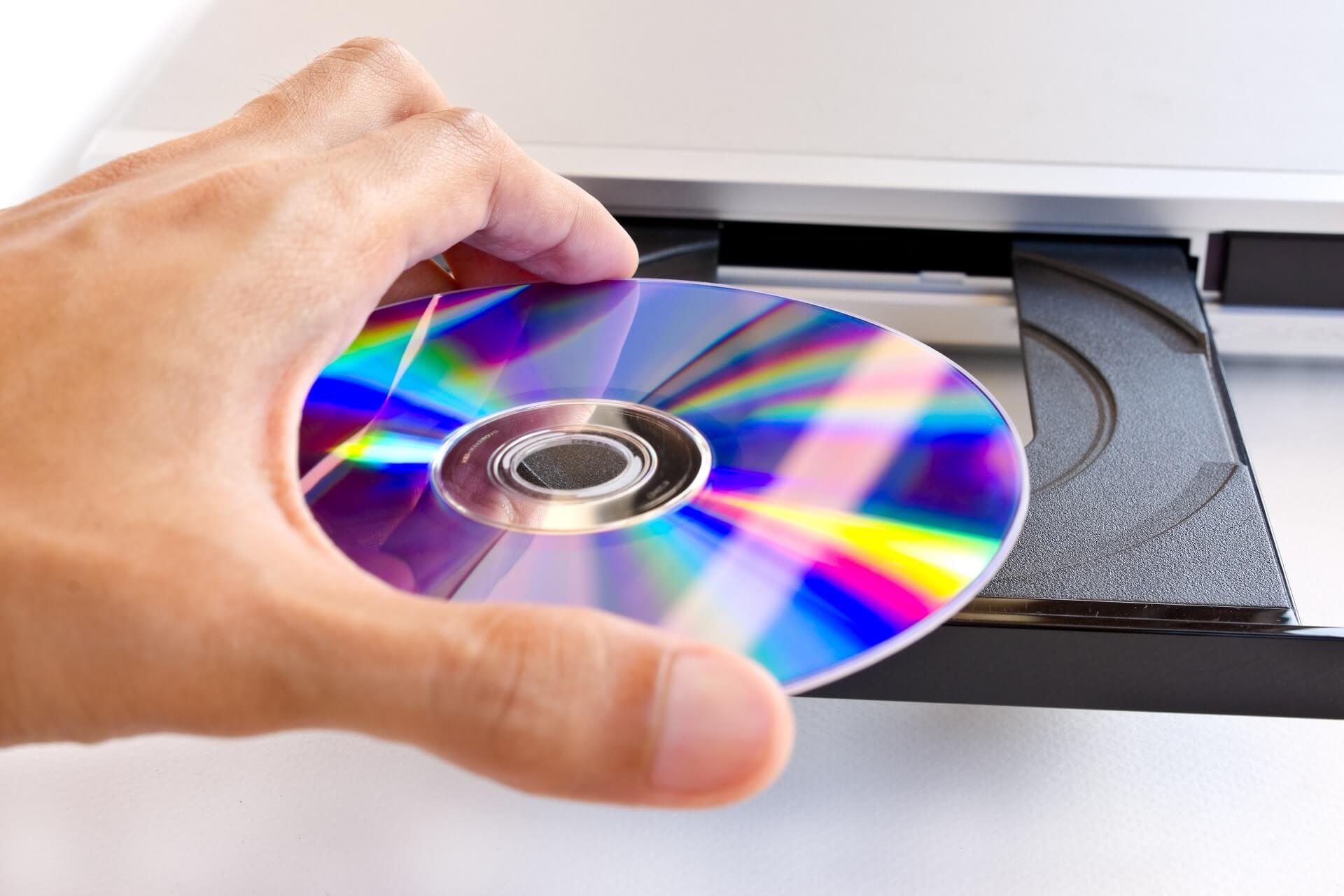 Как да клонирам DVD Windows 10