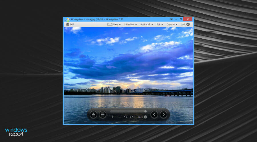 windows photo viewer full screen without slideshow