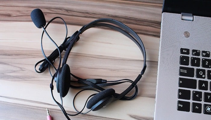 Wired vs. Wireless Headphones - Why Wireless Wins