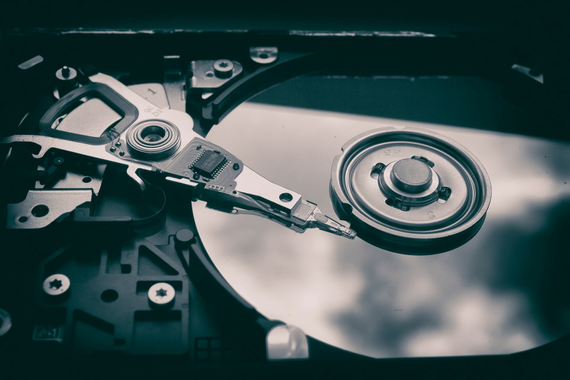 Scientists develop a 125 TB optical disc, may revive the obsolete storage technology