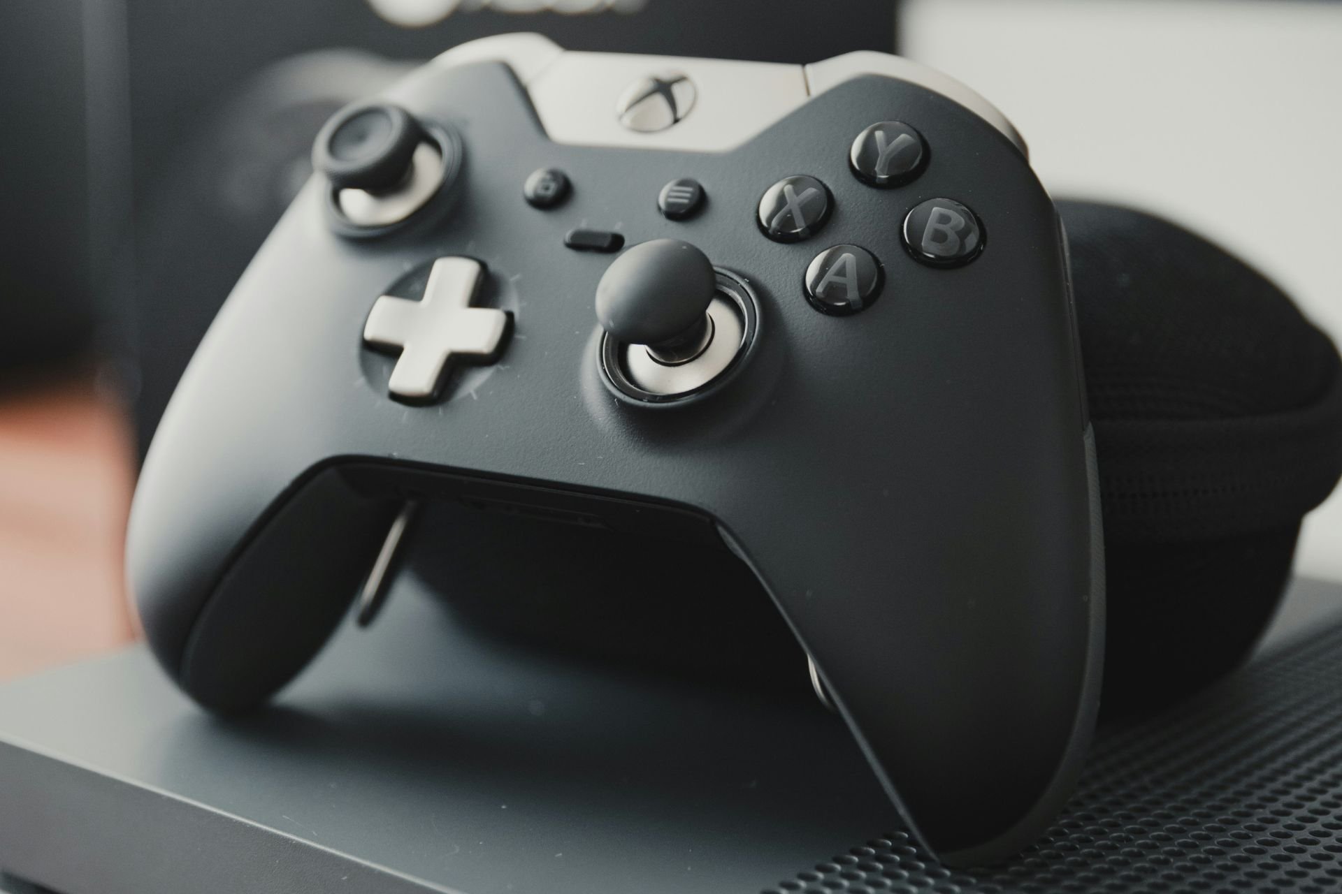 Google Chrome introduces Trigger Rumble for Gamepads; the browser will also support Xbox One Controllers on Windows 10 and later